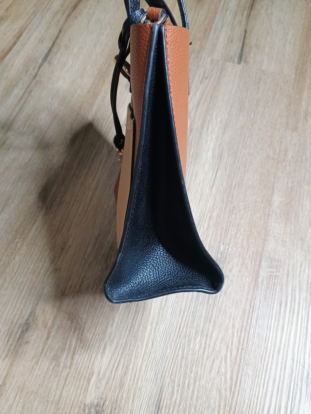 Marc Jacobs Two-Tone Brown & Cream Leather Tote - Picture 2 of 7